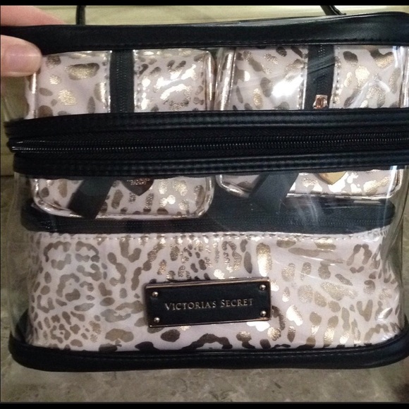 SOLD Victoria Secret Cosmetic Bags/Bundle - Picture 2 of 8